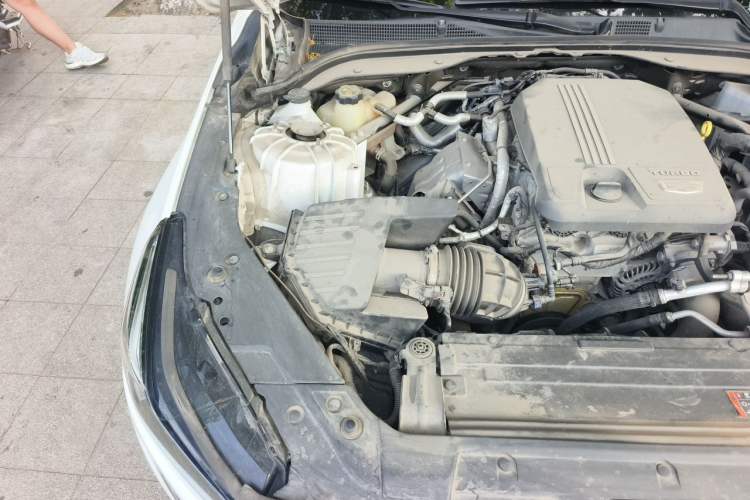 Used Cadillac CT5 2021 28T Luxury Model Engine Bay Right