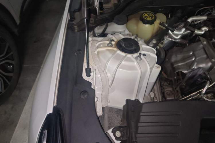 Used Cadillac CT5 2021 Revised 28T Luxury Version Engine Bay Right