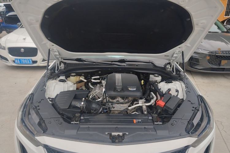 Used Cadillac CT5 2021 28T Advanced Sport Model Engine Bay