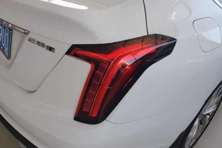 Used Cadillac CT5 2021 28T Luxury Model Exterior 3