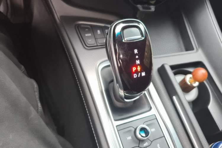 Used Cadillac CT5 2021 28T Luxury Model Gear Lever