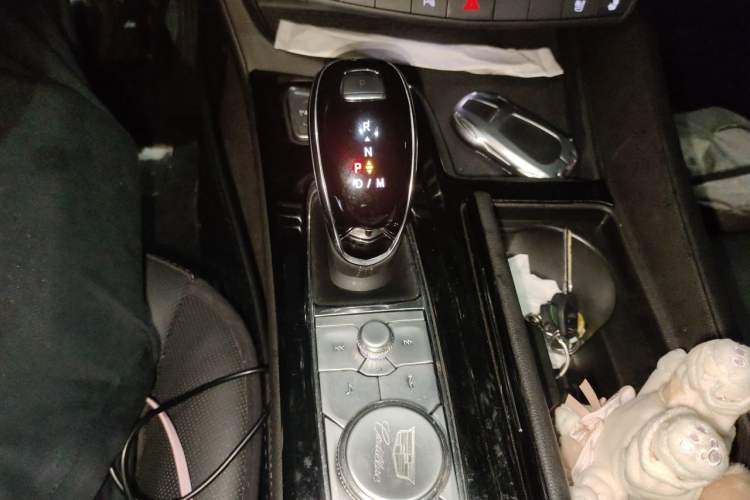 Used Cadillac CT5 2021 28T Luxury Model Gear Lever
