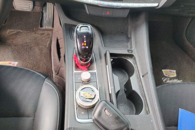 Used Cadillac CT5 2021 28T Fashion Edition Gear Lever