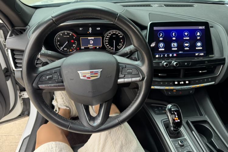 Used Cadillac CT5 2021 28T Luxury Model Interior 3