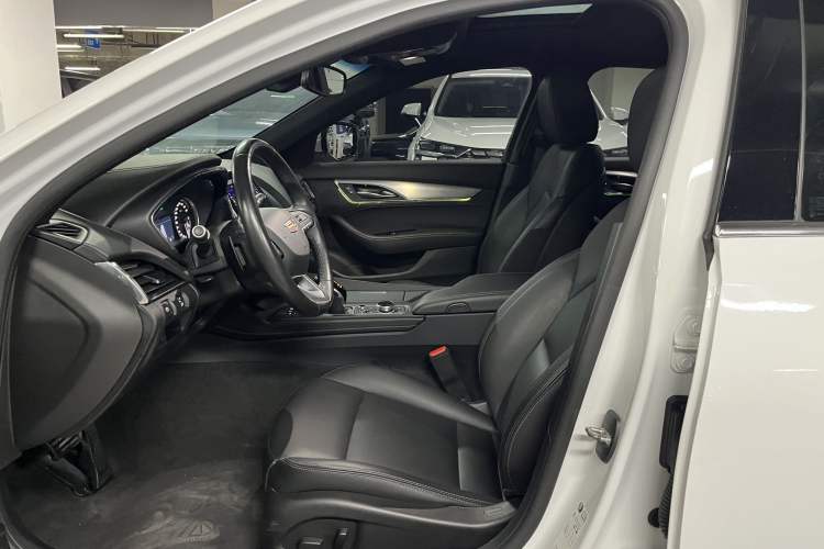 Used Cadillac CT5 2021 28T Fashion Edition Interior 4