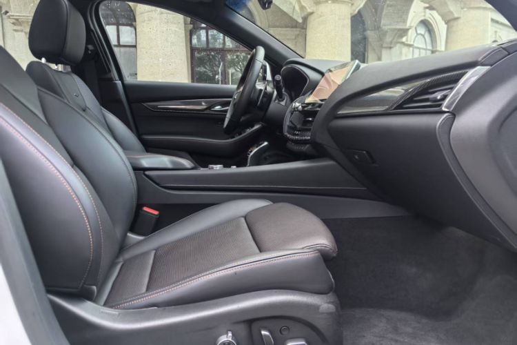 Used Cadillac CT5 2021 28T Platinum Sport Model Interior 9