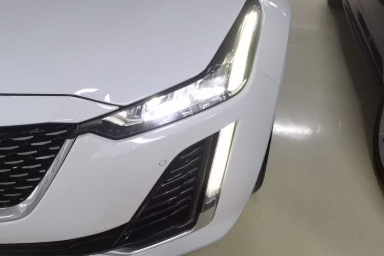 Used Cadillac CT5 2021 28T Luxury Model Left Front Headlight