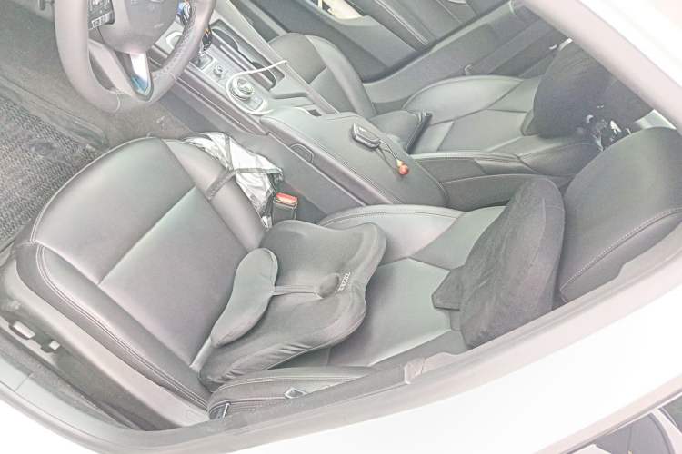 Used Cadillac CT5 2021 28T Fashion Edition Left Front Seat