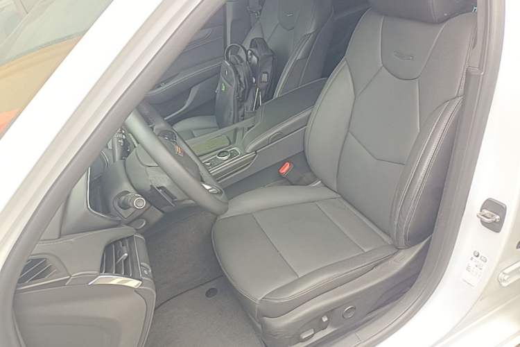 Used Cadillac CT5 2021 Revised 28T Luxury Version Left Front Seat