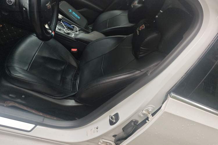 Used Cadillac CT5 2021 28T Fashion Edition Left Front Seat