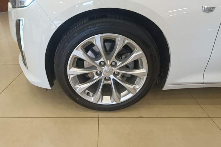 Used Cadillac CT5 2021 28T Luxury Model Left Front Wheel Hub