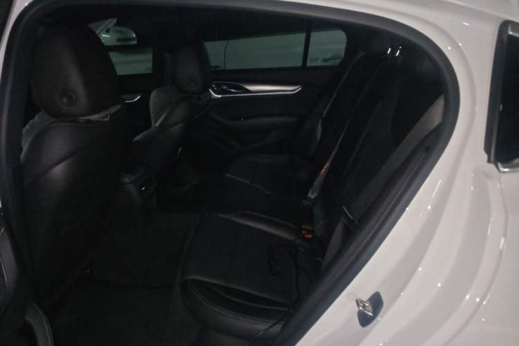 Used Cadillac CT5 2021 Revised 28T Luxury Version Left Rear Seat