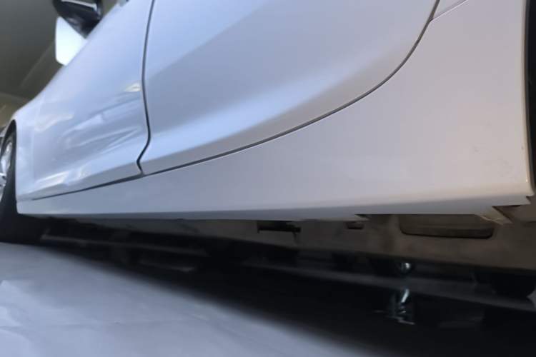Used Cadillac CT5 2021 Revised 28T Luxury Version Left Side Sill