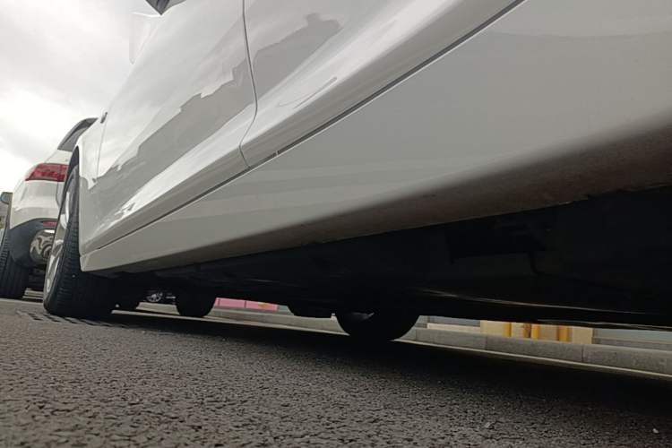 Used Cadillac CT5 2021 Revised 28T Luxury Version Left Side Sill
