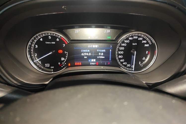 Used Cadillac CT5 2021 28T Luxury Model Odometer Close Up