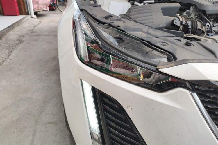 Used Cadillac CT5 2021 28T Fashion Edition Right Front Headlight
