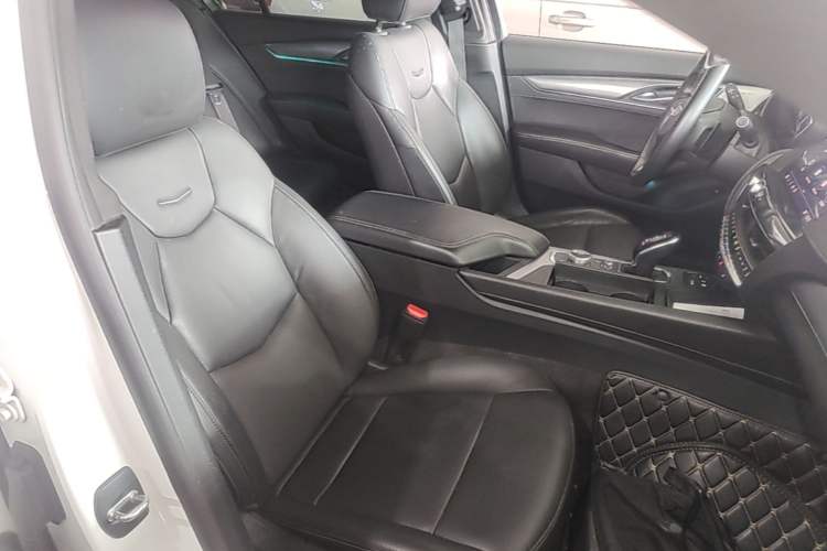 Used Cadillac CT5 2021 Revised 28T Luxury Version Right Front Seat