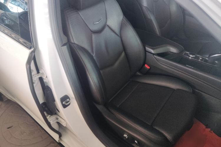 Used Cadillac CT5 2021 28T Platinum Sport Model Right Front Seat