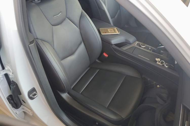 Used Cadillac CT5 2021 28T Luxury Model Right Front Seat