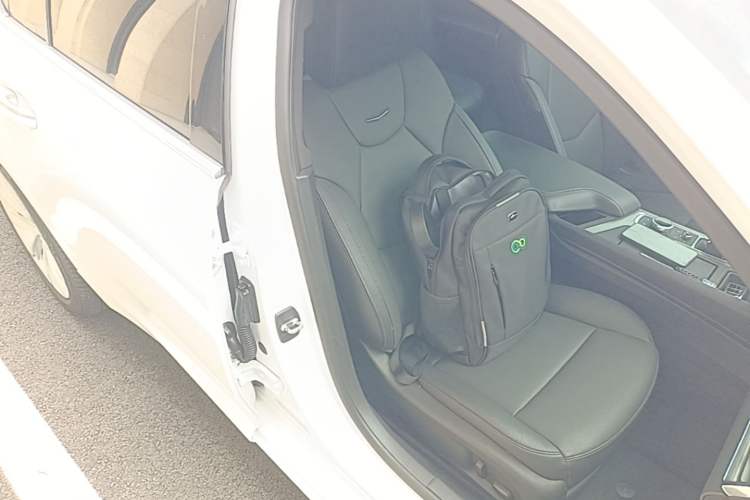 Used Cadillac CT5 2021 Revised 28T Luxury Version Right Front Seat