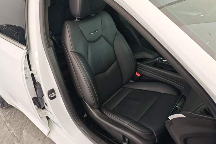 Used Cadillac CT5 2021 Revised 28T Luxury Version Right Front Seat