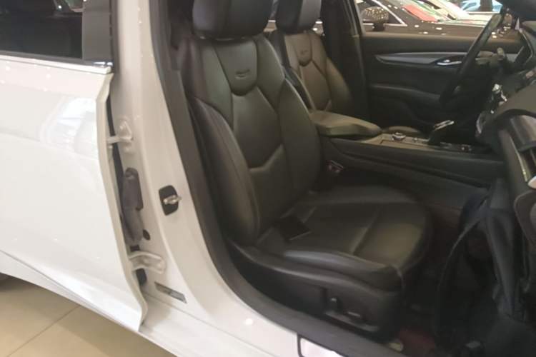 Used Cadillac CT5 2021 28T Luxury Model Right Front Seat