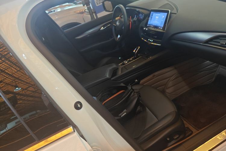 Used Cadillac CT5 2021 Revised 28T Luxury Version Right Front Seat