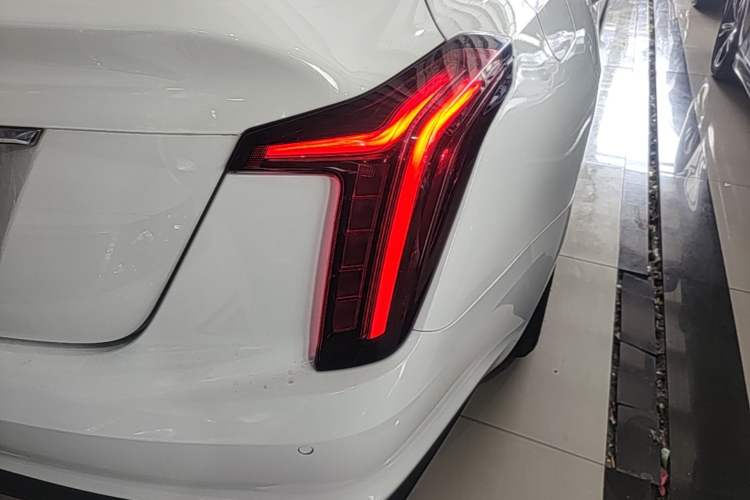 Used Cadillac CT5 2021 Revised 28T Luxury Version Right Rear Taillight
