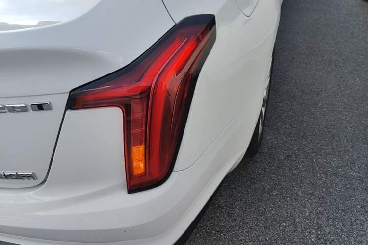 Used Cadillac CT5 2021 28T Luxury Model Right Rear Taillight