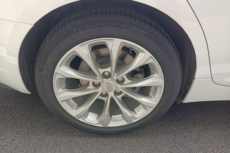 Used Cadillac CT5 2021 Revised 28T Luxury Version Right Rear Wheel Hub