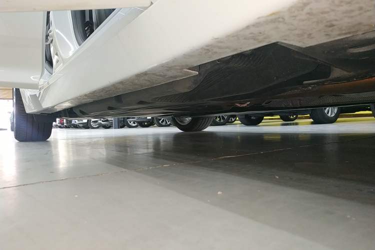 Used Cadillac CT5 2021 Revised 28T Luxury Version Right Side Sill