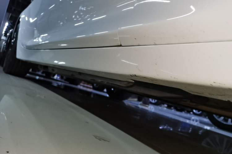 Used Cadillac CT5 2021 28T Luxury Model Right Side Sill