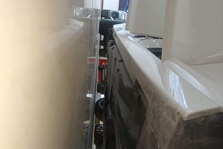 Used Cadillac CT5 2021 28T Luxury Model Right Side Sill