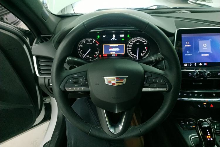 Used Cadillac CT5 2021 Revised 28T Luxury Version Steering Wheel