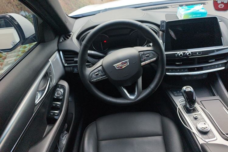 Used Cadillac CT5 2021 28T Luxury Model Steering Wheel