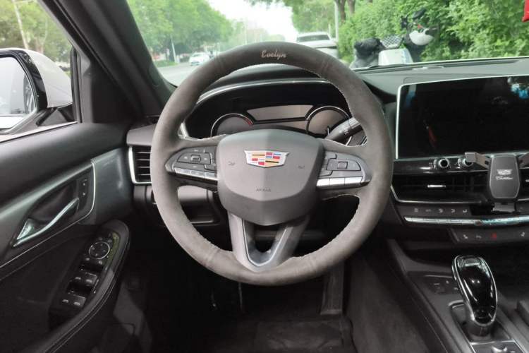 Used Cadillac CT5 2021 Revised 28T Luxury Version Steering Wheel