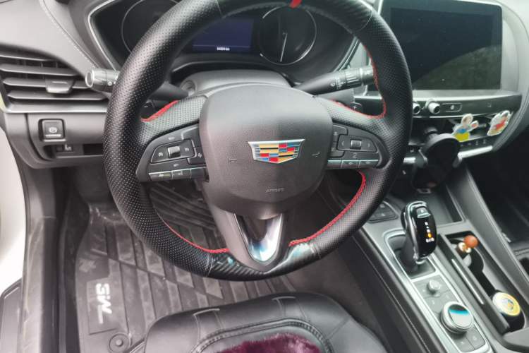 Used Cadillac CT5 2021 28T Luxury Model Steering Wheel