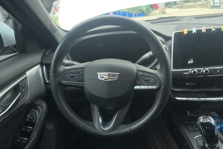 Used Cadillac CT5 2021 28T Prestige Edition Steering Wheel