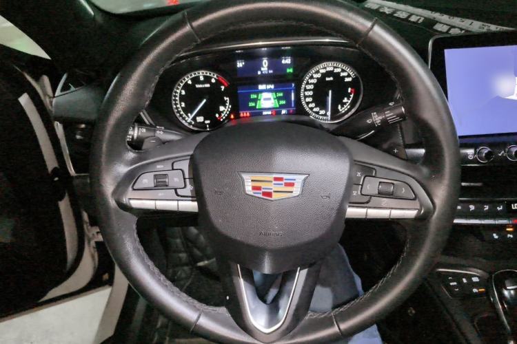 Used Cadillac CT5 2021 28T Luxury Model Steering Wheel