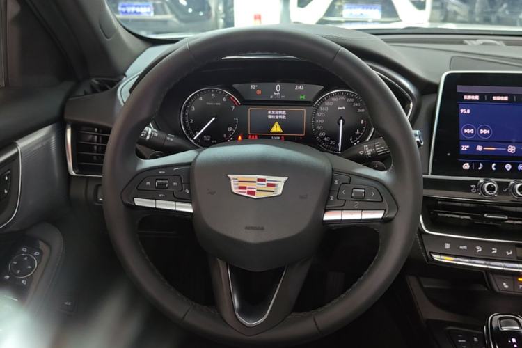 Used Cadillac CT5 2021 Revised 28T Luxury Version Steering Wheel