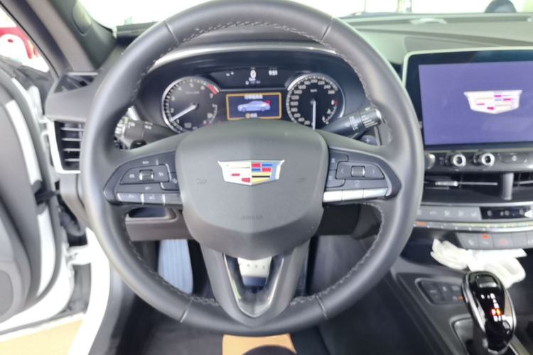 Used Cadillac CT5 2021 Revised 28T Luxury Version Steering Wheel