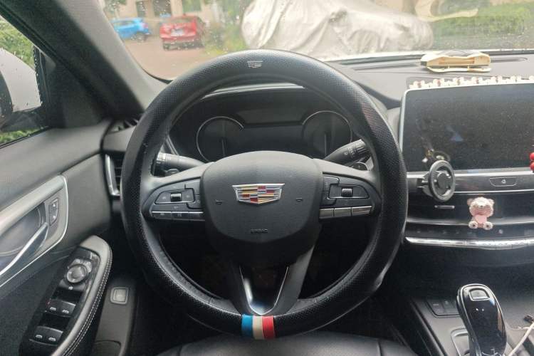 Used Cadillac CT5 2021 28T Fashion Edition Steering Wheel