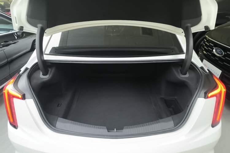 Used Cadillac CT5 2021 Revised 28T Luxury Version Trunk