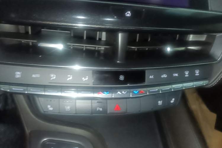 Used Cadillac CT5 2022 28T Luxury Version (Standard Edition) Audio And AC Panel