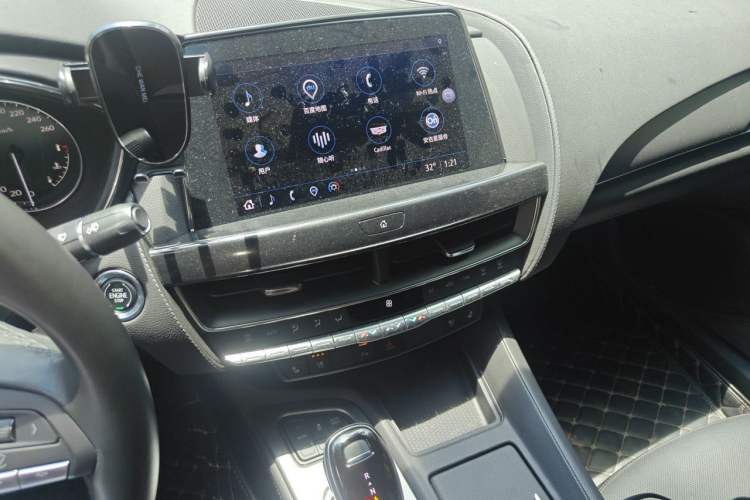 Used Cadillac CT5 2022 28T Luxury Edition Audio And AC Panel