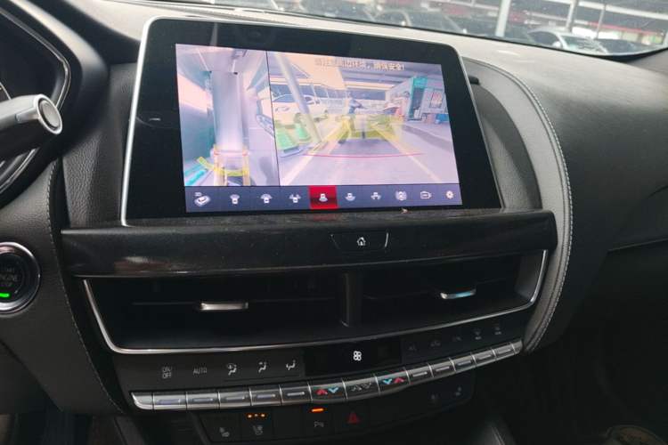 Used Cadillac CT5 2022 28T Luxury Edition Audio And AC Panel