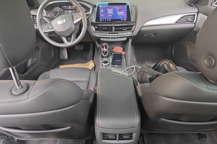 Used Cadillac CT5 2022 28T Luxury Edition Center Console