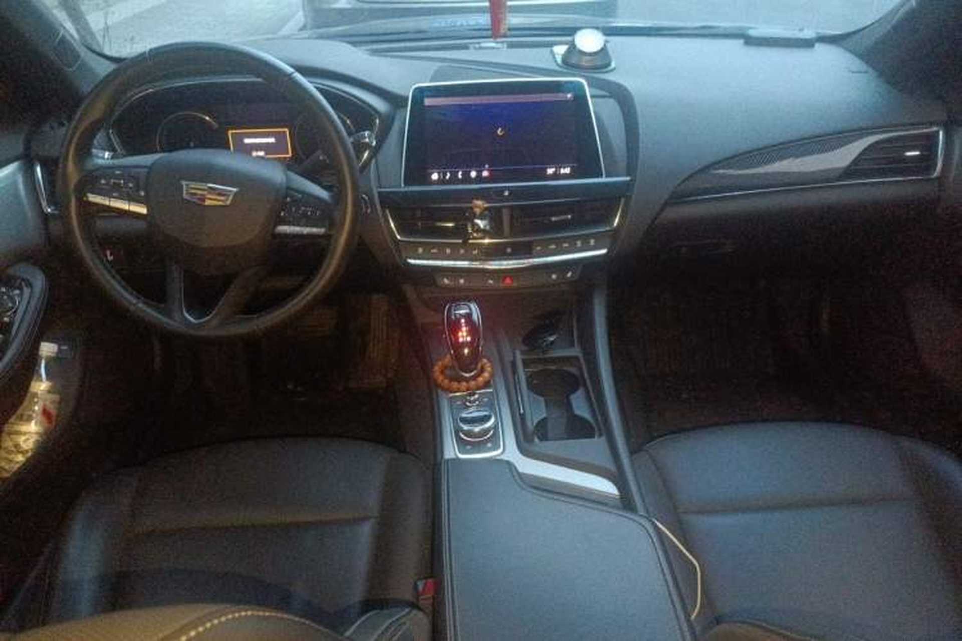 Used Cadillac CT5 2022 28T Luxury Edition Center Console