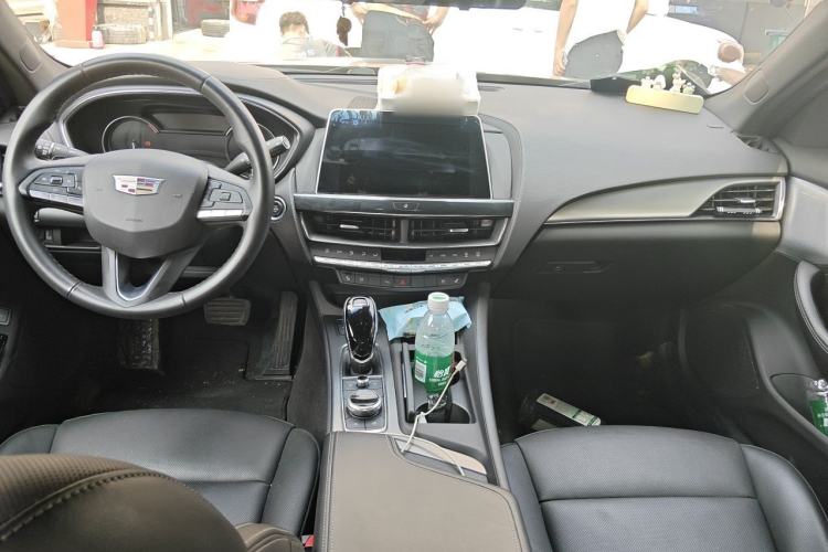 Used Cadillac CT5 2022 28T Luxury Edition Center Console