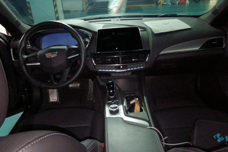Used Cadillac CT5 2022 28T Prestige Edition Center Console